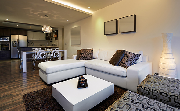 Укладка ламината в гостинной 31,8 м2